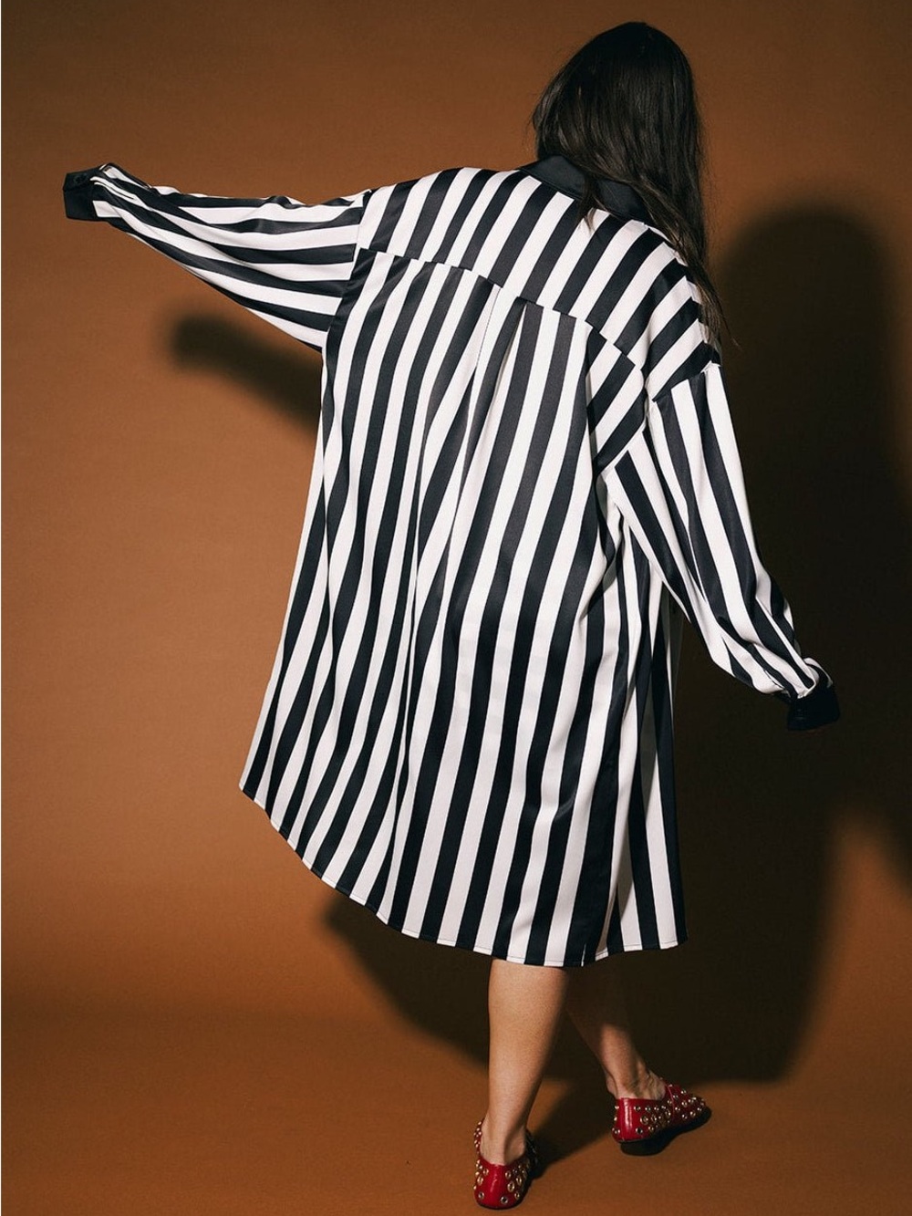 DRESSED IN LALA Striped Black & White Slip dress and duster (satin material) - Picture 4 of 8